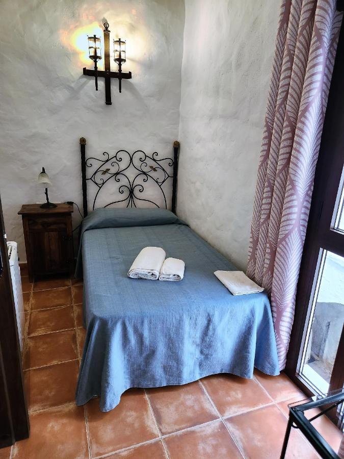 Posada La Plaza Canillas de Albaida Exteriér fotografie